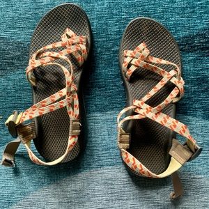 Chacos Sz 8